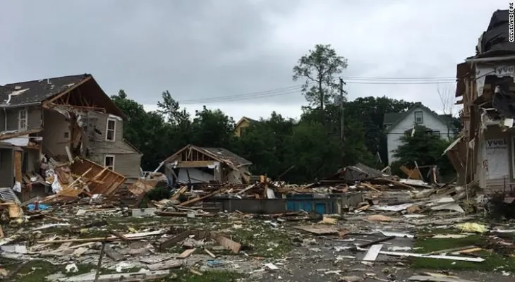Una fuerte explosión en una vivienda de Cleveland, Ohio, en EE.UU. deja un muerto