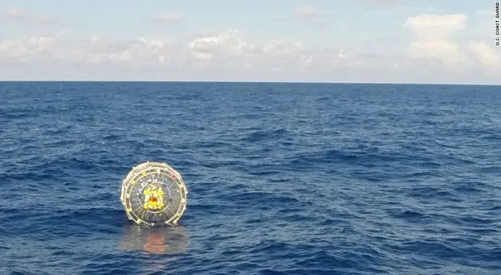 Rescatan a un hombre que quería cruzar de Florida a Bermudas en una burbuja inflable