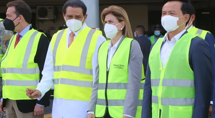 RD recibe 1.5 millones de vacunas desde China, y se acerca a 6.5 millones de dosis aplicadas
