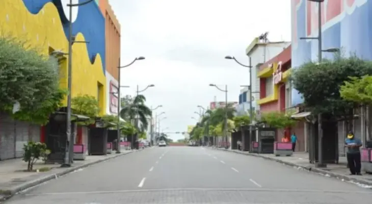 Comerciantes advierten que negocios chinos desplazan al comercio dominicano en calles principales