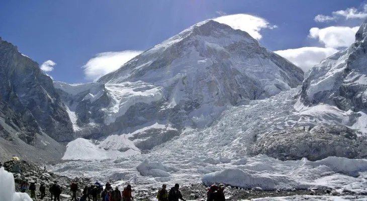 El trágico terremoto de Nepal desplazó el Monte Everest