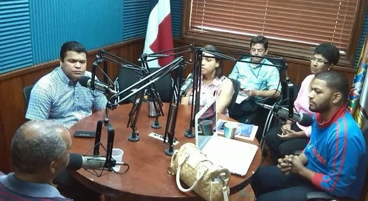 Discuten proyecto de ley sobre lenguaje de señas y sistema Braille