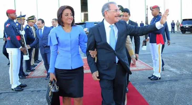 Presidente Danilo Medina partió a Colombia para participar enCumbre Iberoamericana