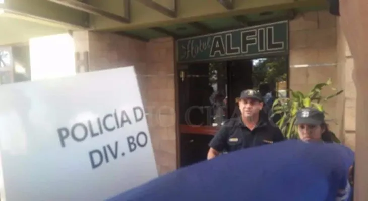 Un policía seduce una joven de 13 años, la asesina en un hotel y se quita la vida 