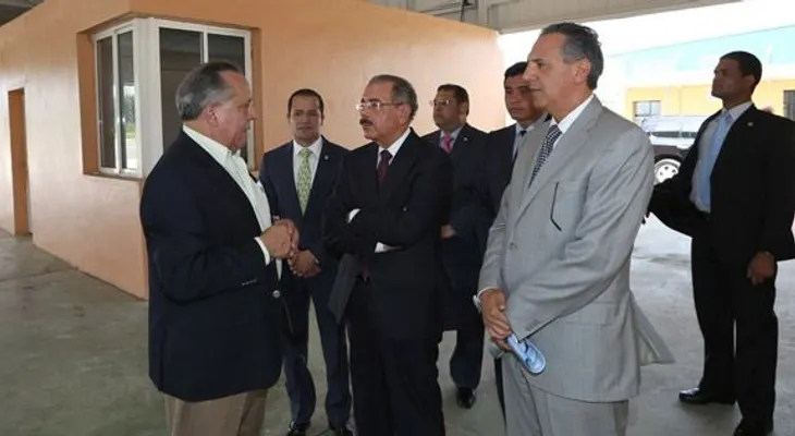 Ejecutivo instruye abrir el Merca Santo Domingo