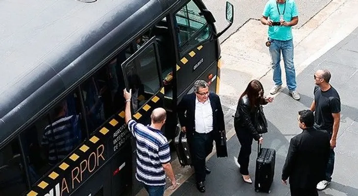 Joao Santana es arrestado tras regresar a Brasil
