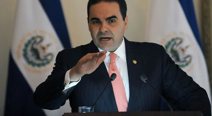 Detienen al expresidente salvadoreño Elías Antonio Saca