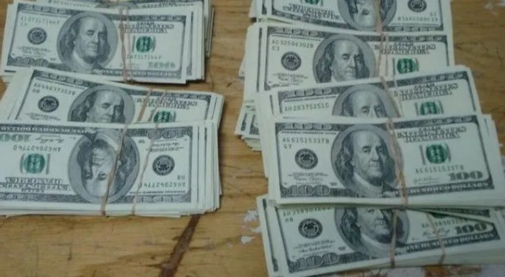 Venezuela detiene hombre procedente de RD con US$400 mil