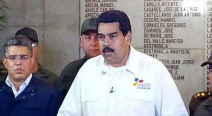 Paramilitares colombianos se "pudrirán" en cárceles de Venezuela, dice Maduro
