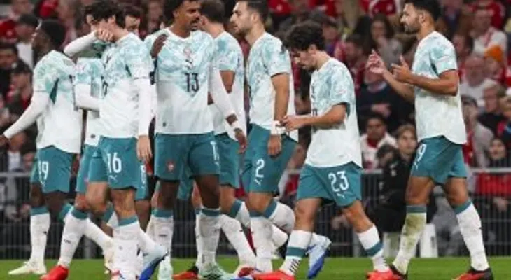 Portugal vence 4-2 a Dinamarca en Copenhague pese a la salida de Ronaldo