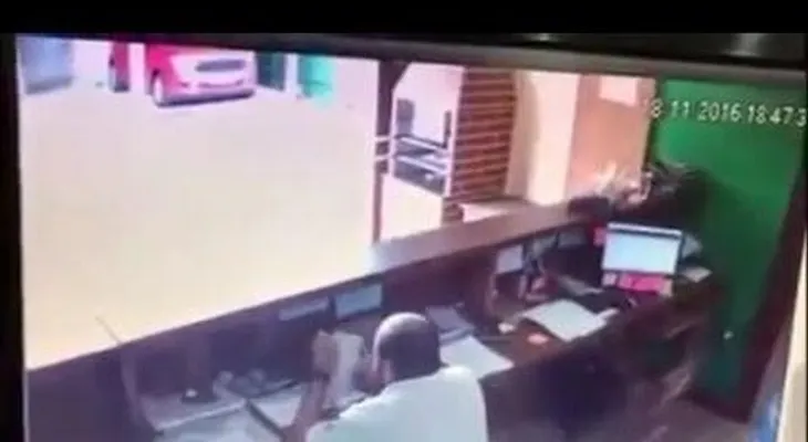 Brasil: un intento de homicidio fallido es captado por una cámara de seguridad