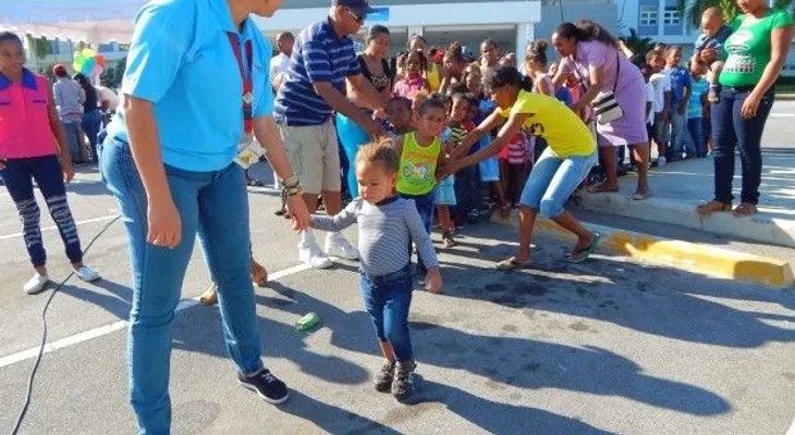 Hospital Hugo Mendoza celebra Día de Reyes con niños de Santo Domingo Norte