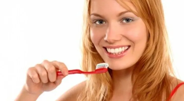 Crean la primera pasta de dientes que ayuda a adelgazar