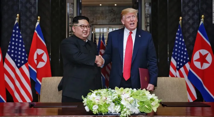 Al final de la cumbre con Kim Jong Un, Donald  Trump llamó los diálogos como un logro histórico y personal