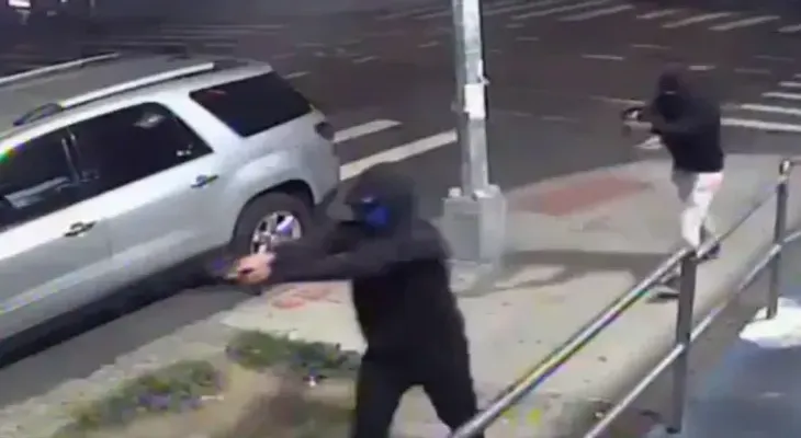 Dos muertos y 18 heridos en varios tiroteos en Nueva York