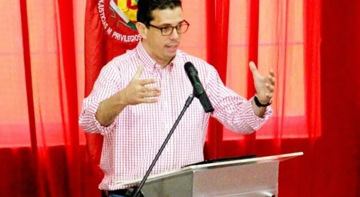Dargam dice liderazgo político debe adecuarse a los tiempos