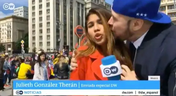 Agreden sexualmente a periodista colombiana que cubre el Mundial 