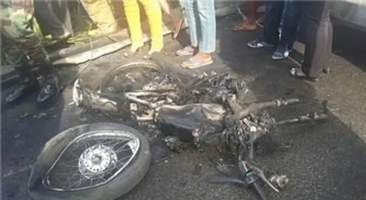 Identifican como Junior Navarro, motociclista murió al ser impactado por camión de combustible
