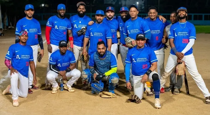 Almont y Los Bandidos lideran avance en torneo de softbol Chata