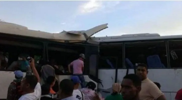 7 muertos y más de 10 en estado critico en Verón, tras choque de dos autobuses         