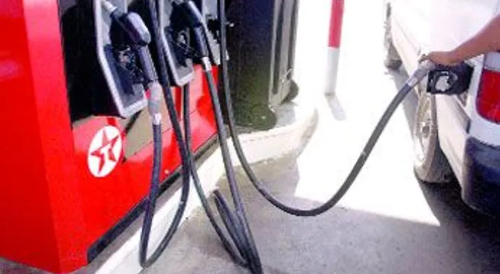 Disponen alza de RD% 2.00 pesos a gasolinas y al gasoil; congelan precio del GLP y el fuel oil