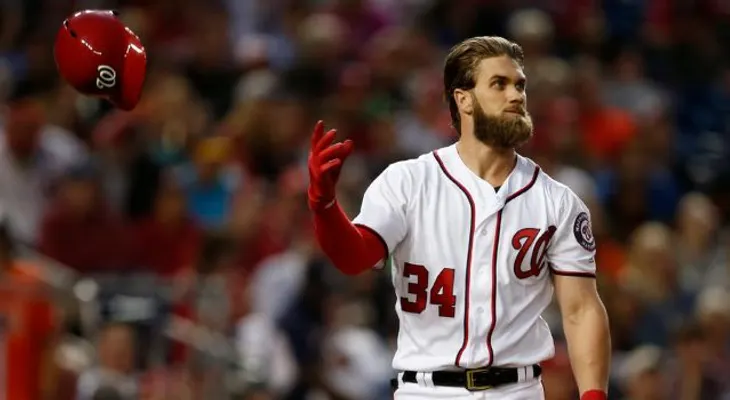 Harper firma contrato histórico de U$330 millones por 13 años, con los Filis