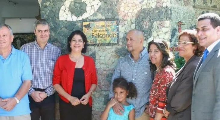 Falcondo devela tarja que reconoce legado de Cándido Bido