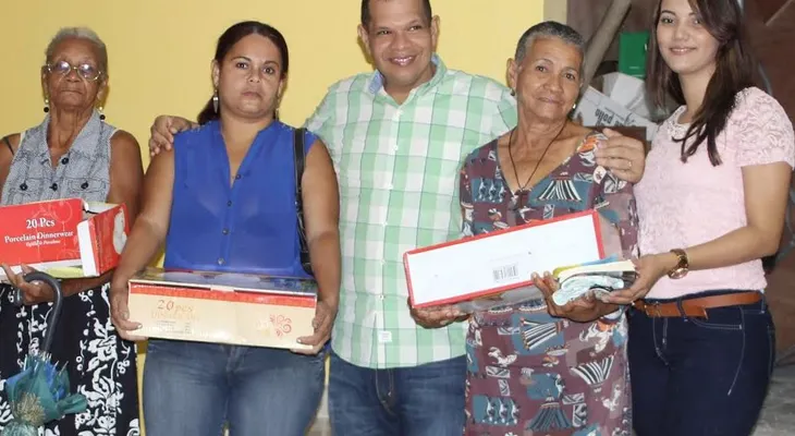 Aspirante alcalde Carlos Guzmán agradece a madres de SDN su respaldo 
