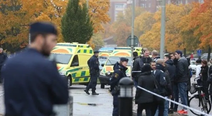 Maestro y estudiante son asesinados en escuela de Suecia