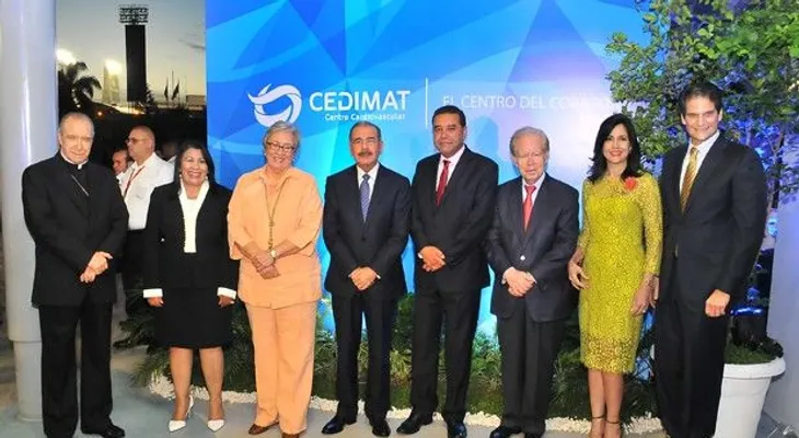 Medina asiste a inauguración de moderno centro cardiovascular