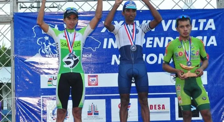 Ismael Sánchez gana por segundo día seguido etapa de montaña