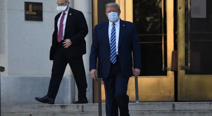 Trump sale del hospital tras un ingreso de tres días por el COVID-19