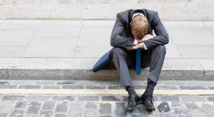 7 formas estúpidas personas inteligentes sabotean su éxito