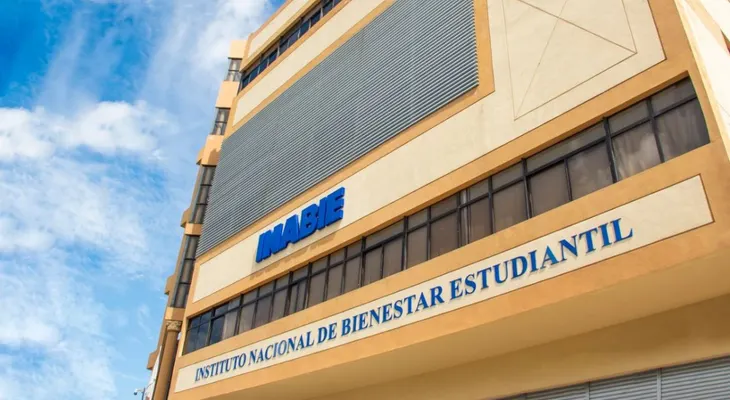 Sociedades médicas y organismos internacionales respaldan decisión INABIE de reducir el azúcar en alimento escolar