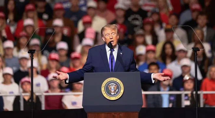 Trump cancela mítines en Kansas e Iowa y opta por participar por teléfono