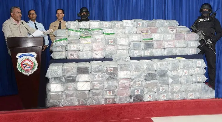 DNCD decomisa 926 paquetes de cocaína isla Saona