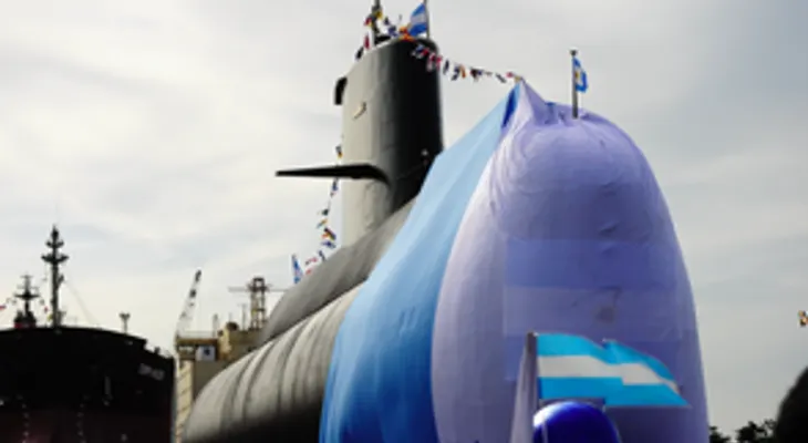 Submarino San Juan sin "ningún tipo de indicio", mal tiempo amenaza búsqueda