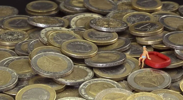 El mundo será sacudido en octubre por un gran colapso económico, predicen analistas financieros