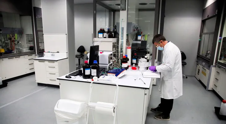 Algunas variantes del SARS-CoV-2 son resistentes a anticuerpos neutralizantes