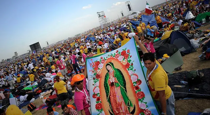 16:30 Encuentro con los jóvenes en el estadio "José María Morelos y Pavón"