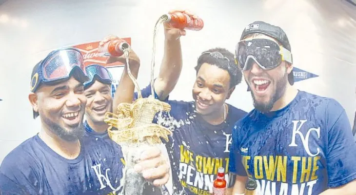 Kansas acude a la Serie Mundial por primera vez desde 1985