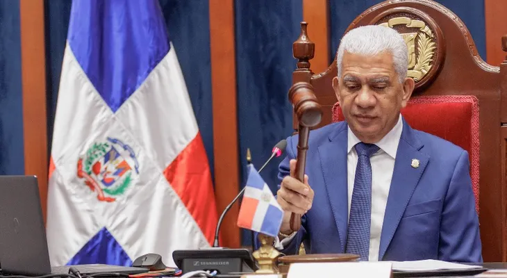 Senado solicita priorizar construcción Autovía del Sur; reconoce a Saldaña