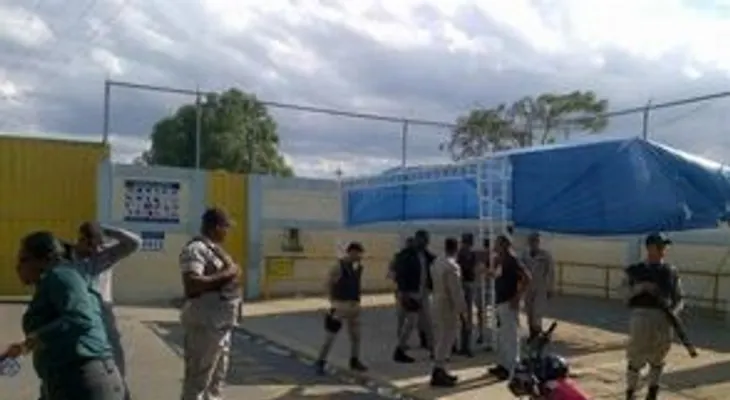 Dos reclusos se fugan de la cárcel de Rafey, en Santiago