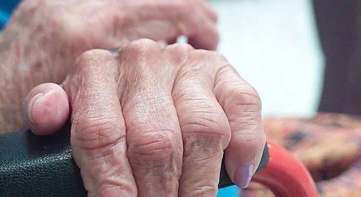 Internan anciana de 96 años tras ser violada por un adolescente