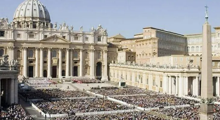 El  Papa invita a Bernie Sanders al Vaticano