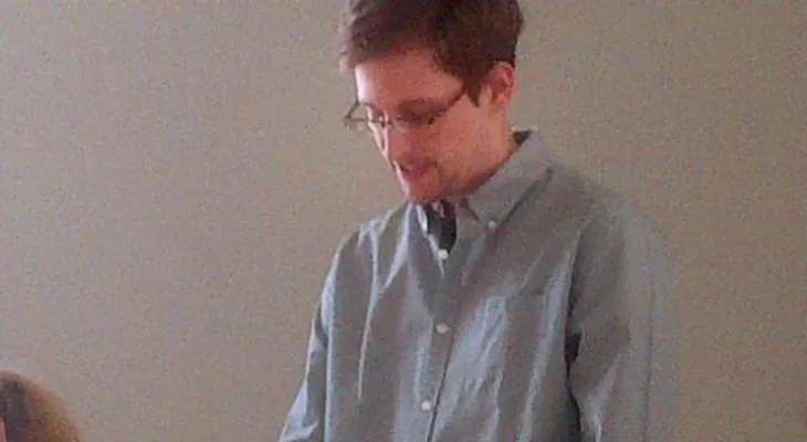 Snowden quiere quedarse en Rusia hasta que pueda viajar a América Latina