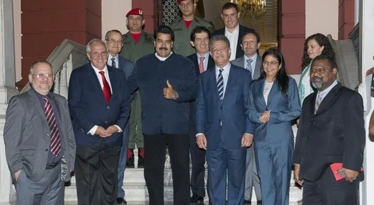 Leonel Fernández y Ernesto Samper se reúnen con el presidente Maduro en Venezuela