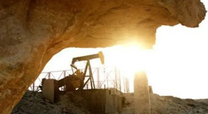 El petróleo sube más del 10%; su precio está en US$42,56