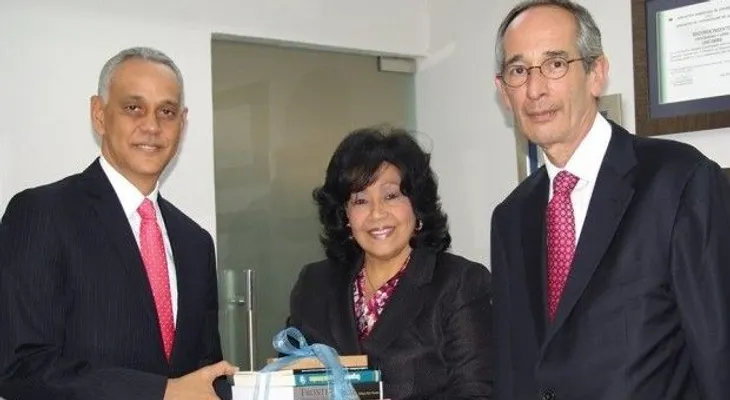 Expresidentes de Guatemala y el Parlacén disertan en Unicaribe sobre integración regional