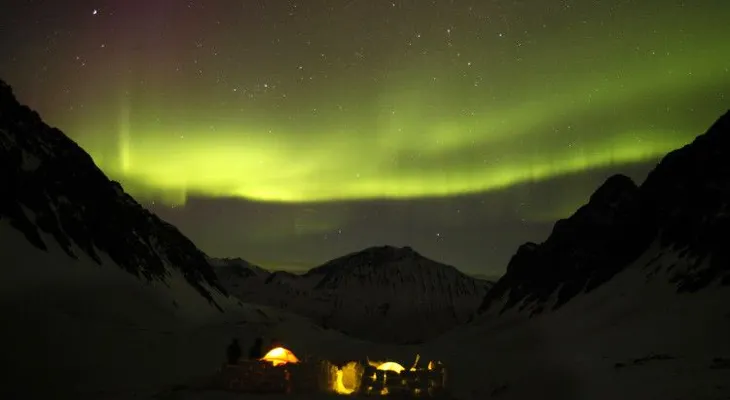 Científicos resuelven el enigma de los estallidos arremolinados de las auroras polares
